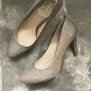 Vince Camuto size 8.5, Palladium White Gold sparkle